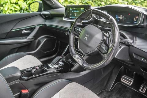2021 Peugeot e-2008 GT Electric - Thumbnail