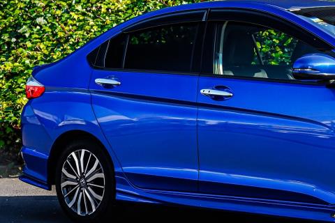 2017 Honda Grace Hybrid - Thumbnail