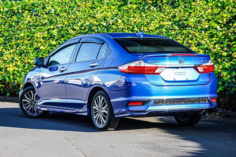 2017 Honda Grace Hybrid