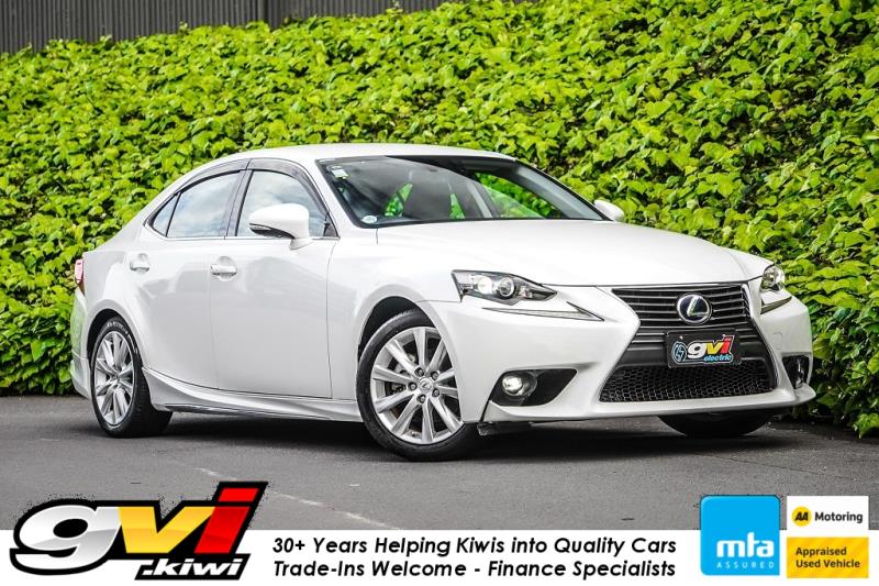 2014 Lexus IS 300h