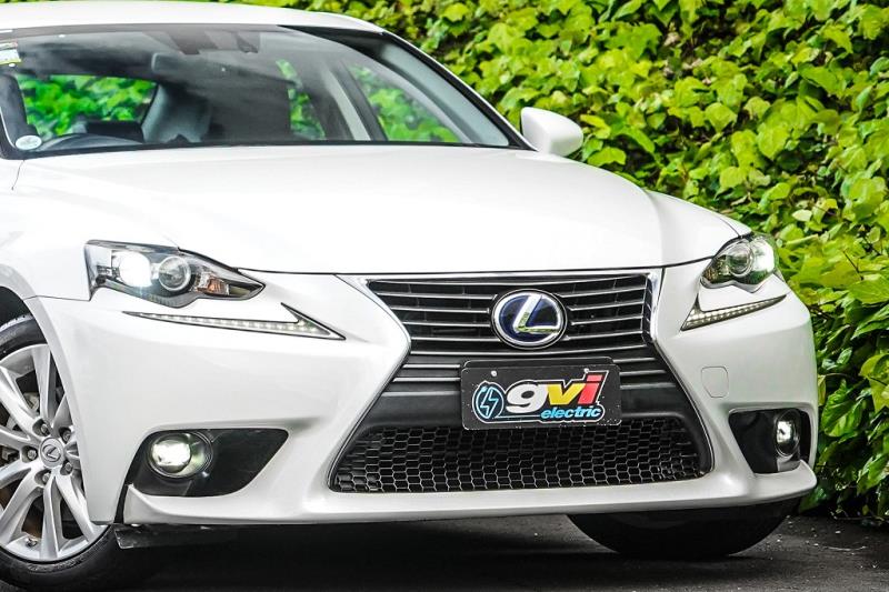 2014 Lexus IS 300h