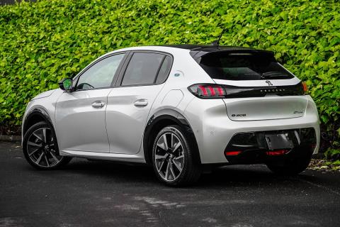 2021 Peugeot e-208 GT Line Electric - Thumbnail