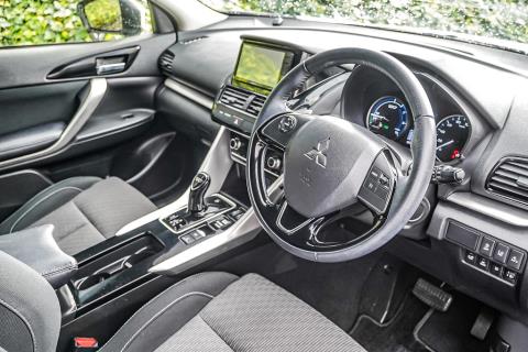 2020 Mitsubishi Eclipse Cross PHEV 4WD - Thumbnail