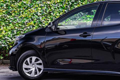 2020 Toyota Yaris Hybrid / Vitz - Thumbnail
