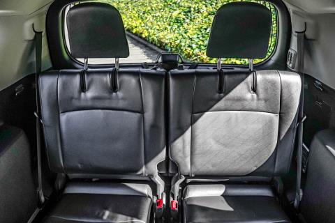 2016 Toyota Land Cruiser Prado 7 Seat - Thumbnail