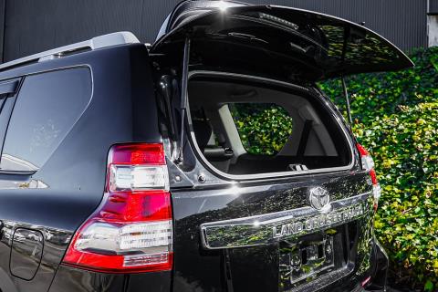 2016 Toyota Land Cruiser Prado 7 Seat - Thumbnail