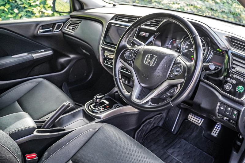 2019 Honda Grace Hybrid / City