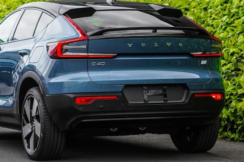 2022 Volvo C40 Recharge Ultimate R8 - Thumbnail