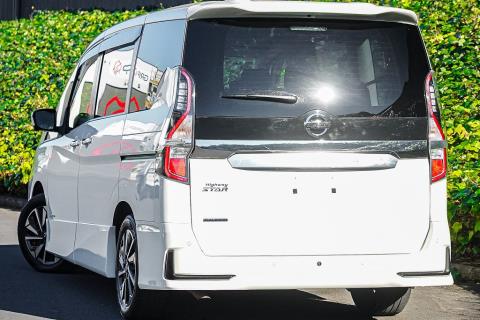 2021 Nissan Serena Hybrid - Thumbnail