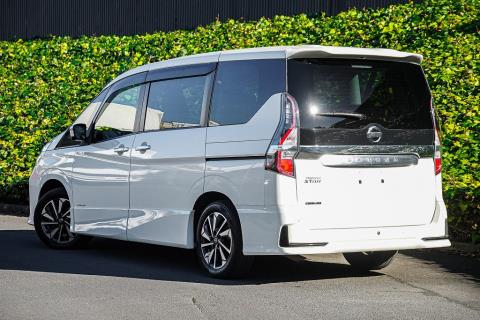 2021 Nissan Serena Hybrid - Thumbnail