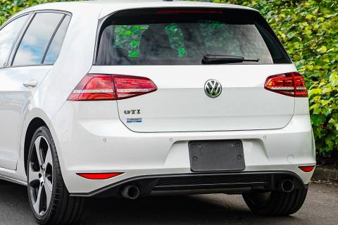 2014 Volkswagen Golf GTI Turbo - Thumbnail