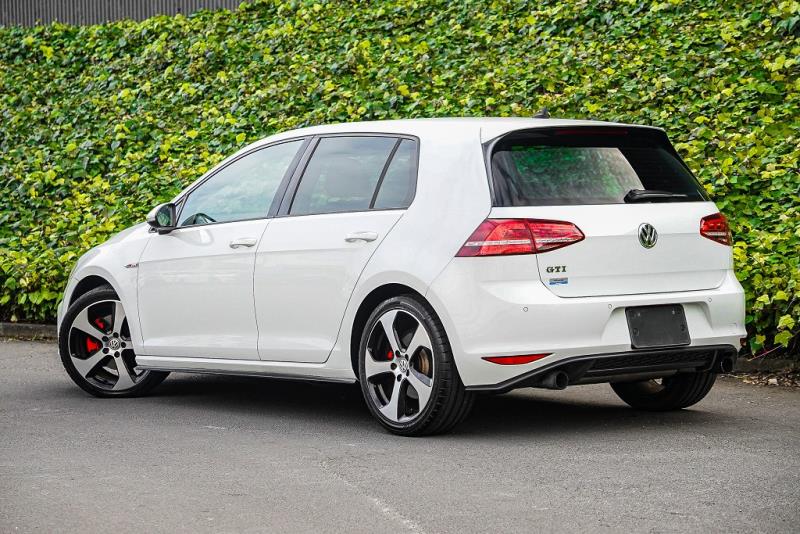 2014 Volkswagen Golf GTI Turbo