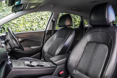 2021 Hyundai Kona EV 64kWh - Thumbnail