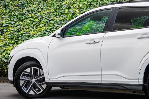 2021 Hyundai Kona EV 64kWh - Thumbnail