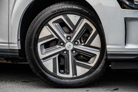 2021 Hyundai Kona EV 64kWh - Thumbnail