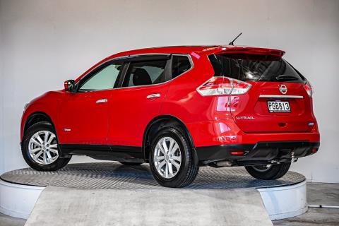 2016 Nissan X-Trail Hybrid - Thumbnail