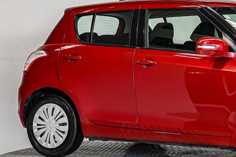 2014 Suzuki Swift GLX - Thumbnail