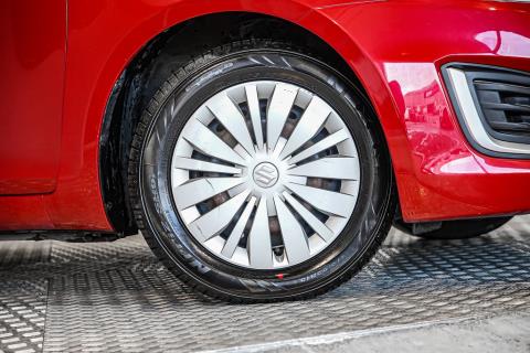 2014 Suzuki Swift GLX - Thumbnail