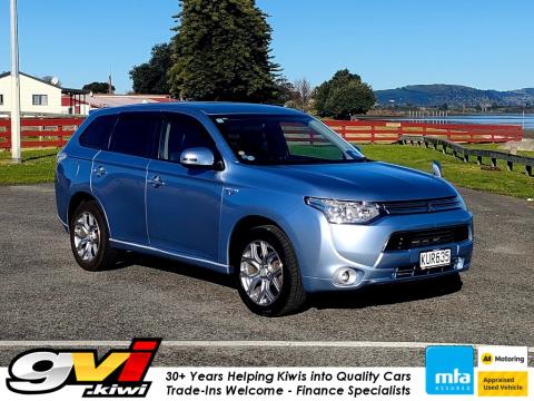 2013 Mitsubishi Outlander PHEV 4WD