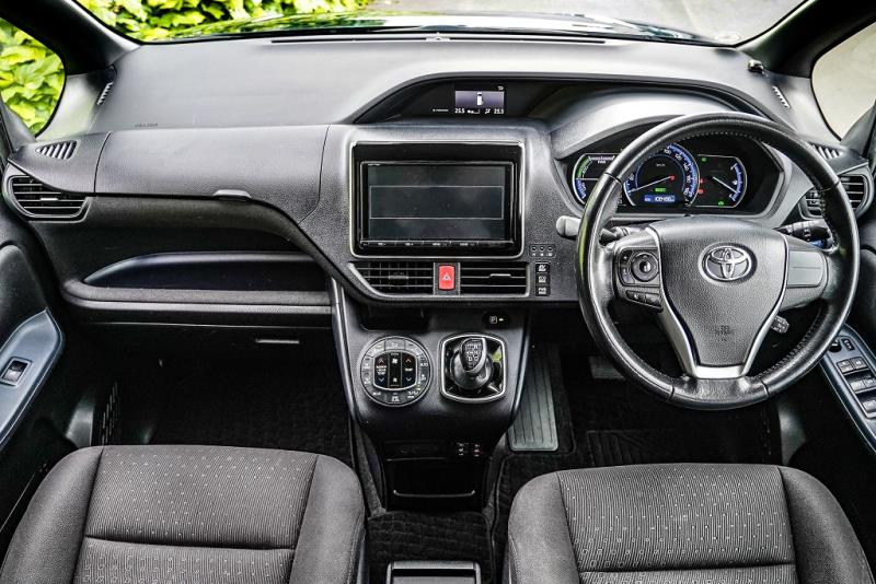 2017 Toyota Voxy Hybrid / Noah
