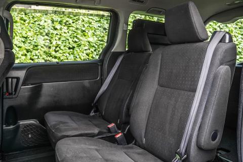 2017 Toyota Voxy Hybrid / Noah - Thumbnail