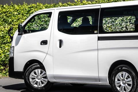 2022 Nissan NV350 / Caravan 5 Door - Thumbnail