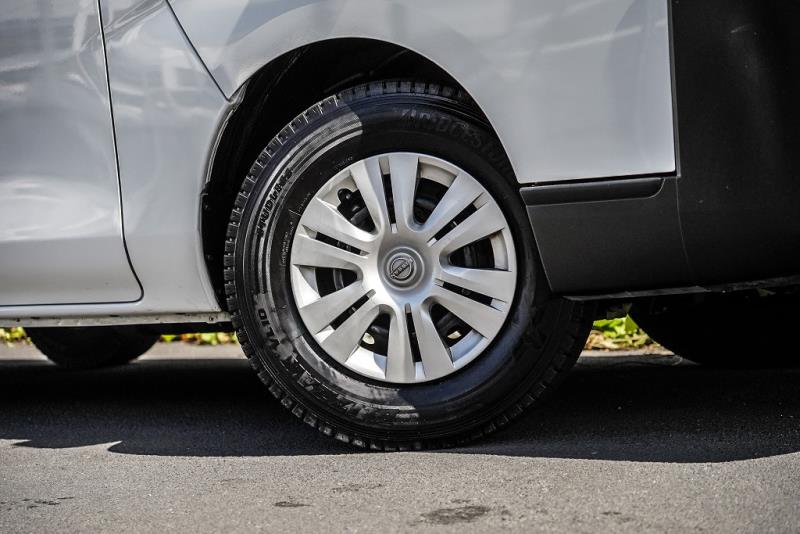 2022 Nissan NV350 / Caravan 5 Door