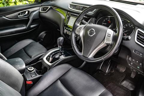 2016 Nissan X-trail 4WD 7 Seater - Thumbnail