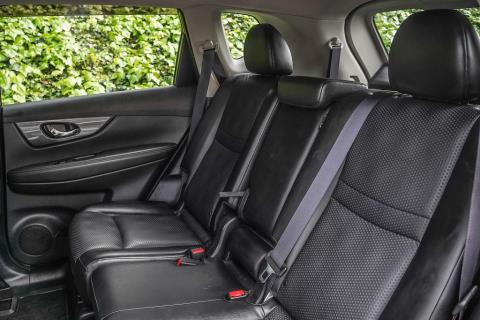 2016 Nissan X-trail 4WD 7 Seater - Thumbnail