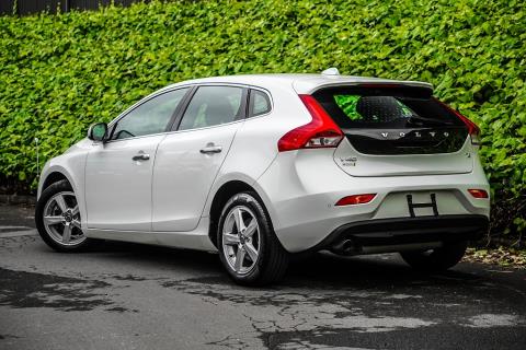 2014 Volvo V40 T4 - Thumbnail
