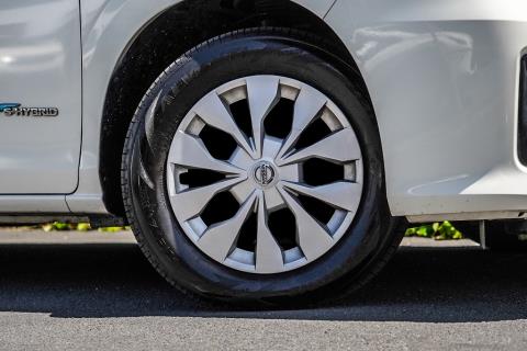 2018 Nissan Serena Hybrid 8 Seat - Thumbnail