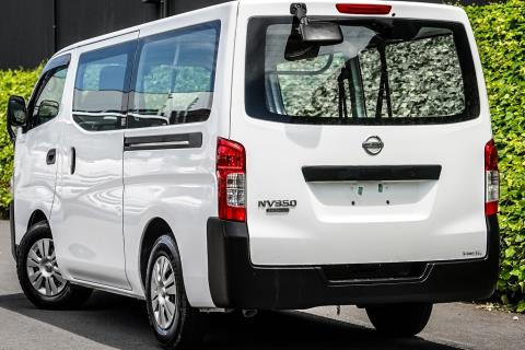 2017 Nissan NV350 / Caravan - Thumbnail