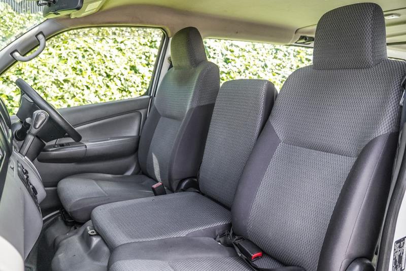 2017 Nissan NV350 9 Seater