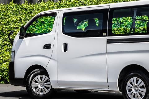 2017 Nissan NV350 9 Seater - Thumbnail