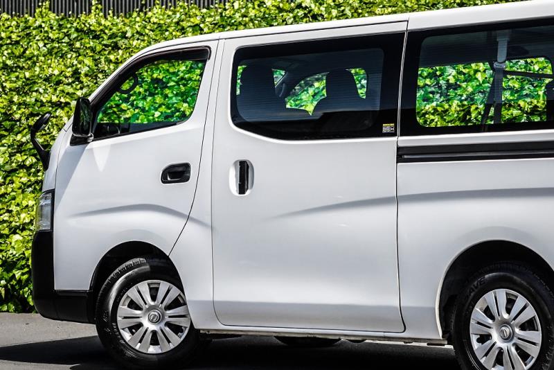 2017 Nissan NV350 9 Seater
