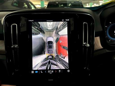 2022 Volvo C40 Recharge Ultimate - Thumbnail