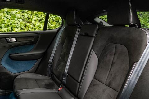 2022 Volvo C40 Recharge Ultimate - Thumbnail