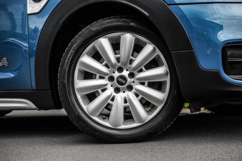 2017 Mini Cooper SE Crossover All 4 - Thumbnail