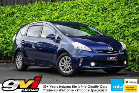 2013 Toyota Prius Alpha S - Thumbnail