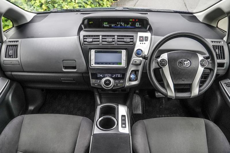 2013 Toyota Prius Alpha S