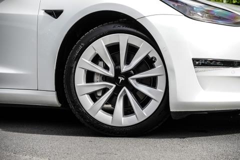 2021 Tesla Model 3 Long Range AWD - Thumbnail