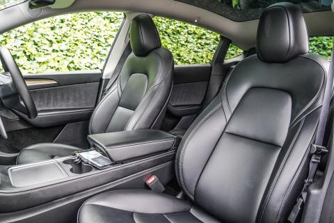 2023 Tesla Model Y - Thumbnail