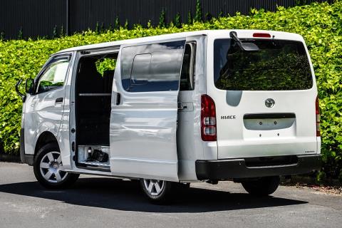 2020 Toyota Hiace ZL 5 Door - Thumbnail