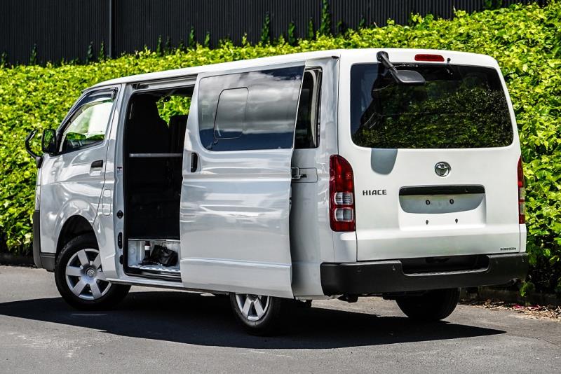 2020 Toyota Hiace ZL 5 Door