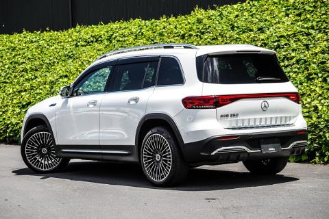 2022 Mercedes Benz EQB 250 AMG 7 Seater - Thumbnail