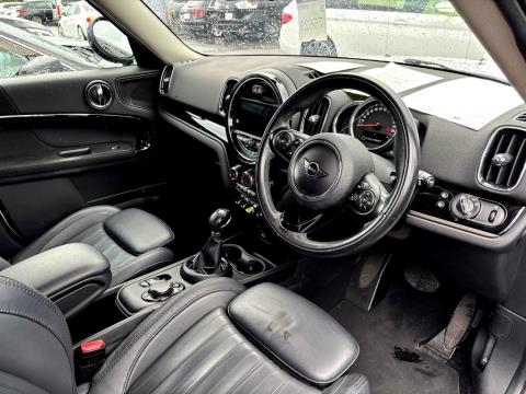 2018 Mini Cooper SE Crossover All 4 - Thumbnail