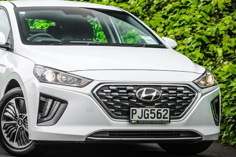 2022 Hyundai Ioniq PHEV Gen 2 - Thumbnail
