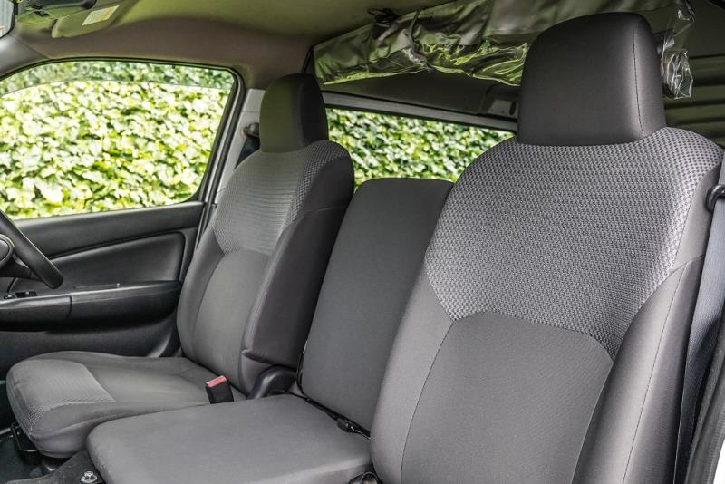 2022 Nissan NV350 / Caravan 5 Door