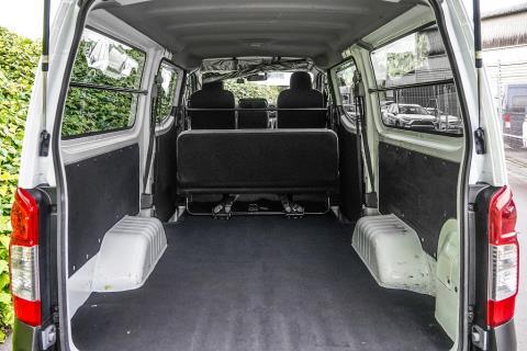 2022 Nissan NV350 / Caravan 5 Door - Thumbnail