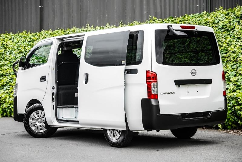2022 Nissan NV350 / Caravan 5 Door